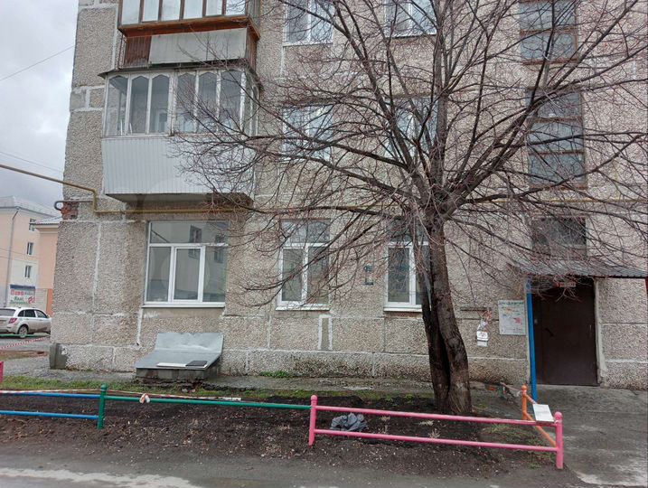2-к. квартира, 52,4 м², 2/5 эт.