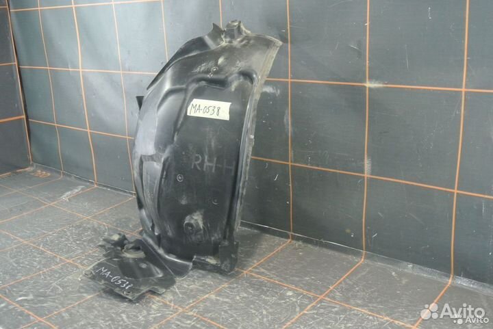 Локер (подкрылок) передний правый - Mercedes X253