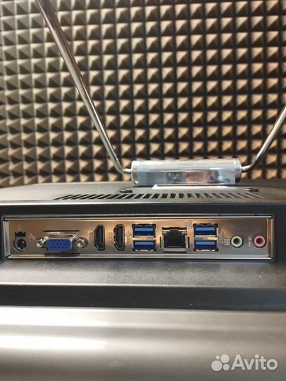 Моноблок на Intel Core i3-7100/8gb ddr4