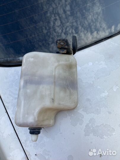 Расширительный бачок Toyota Camry SV32