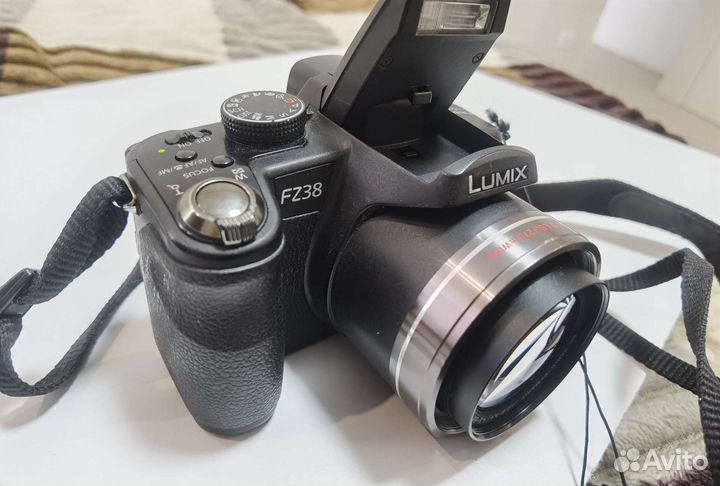 Зеркальный фотоаппарат Panasonic DMC-FZ38