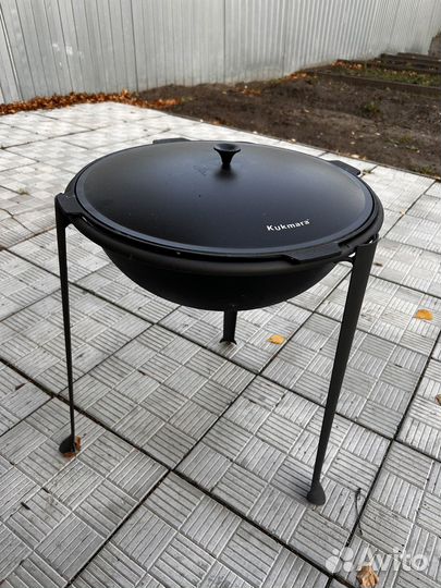 Казан на триноге