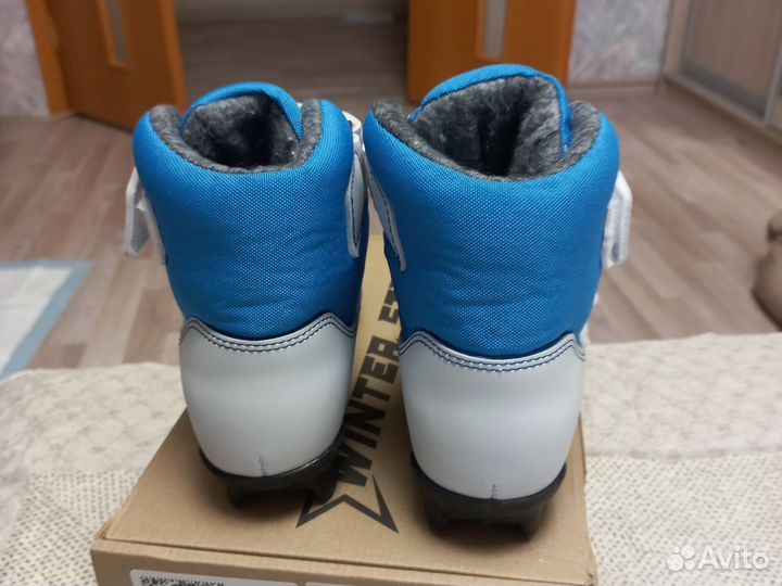 Лыжные ботинки