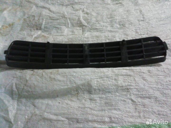 Решетка радиатора передняя Audi 80