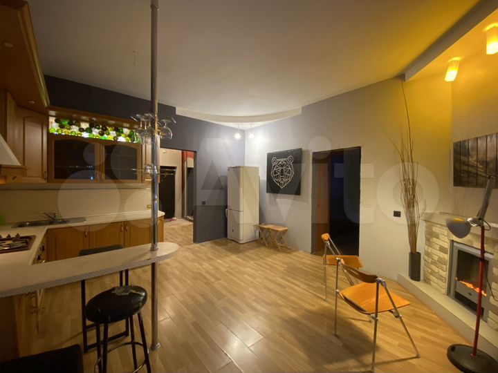 2-к. квартира, 74,3 м², 1/4 эт.