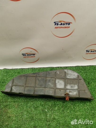 Пыльник защита двигателя передний Ford Fiesta MK6