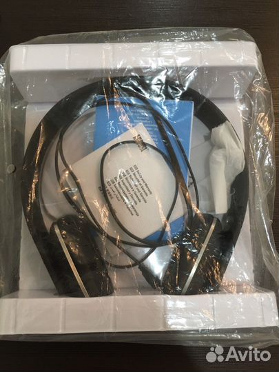 Беспроводные наушники August