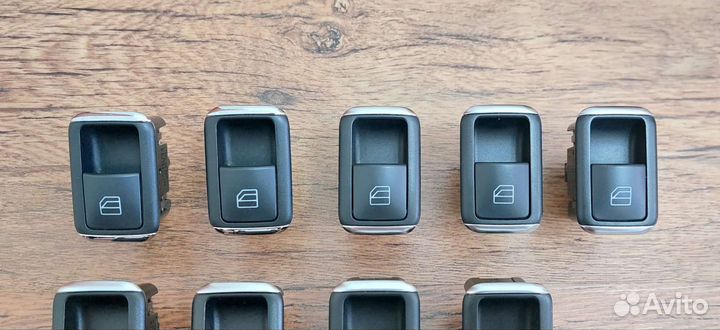 Кнопка стеклоподъемника Mercedes Benz