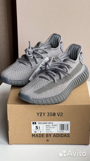 Кроссовки adidas yeezy boost 350 v2 38