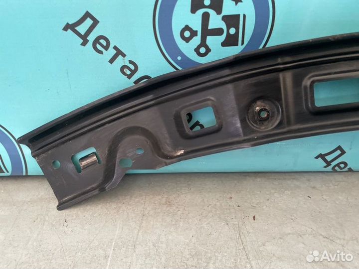 Панель передняя (телевизор) передний Toyota Land