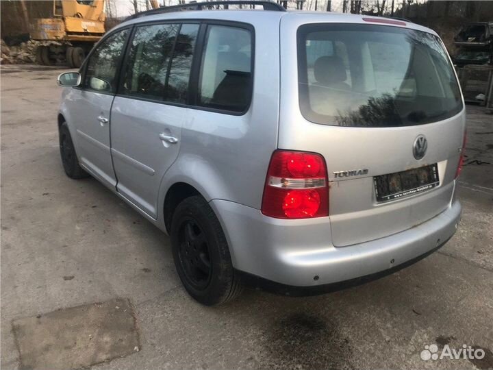 Разбор на запчасти Volkswagen Touran 2003-2006