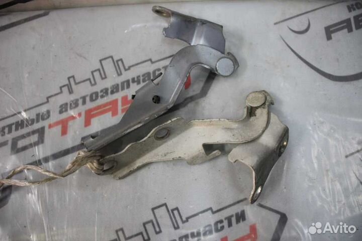 Кронштейн капота toyota. probox starlet succeed te