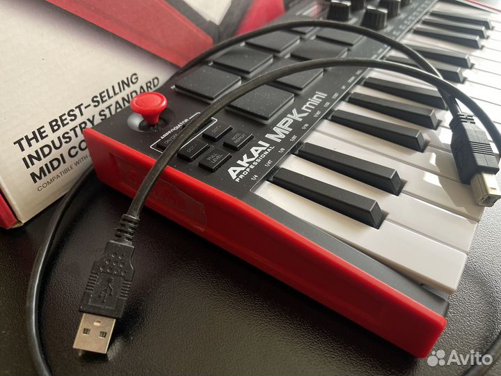 Midi клавиатура Akai MPK mini mk3
