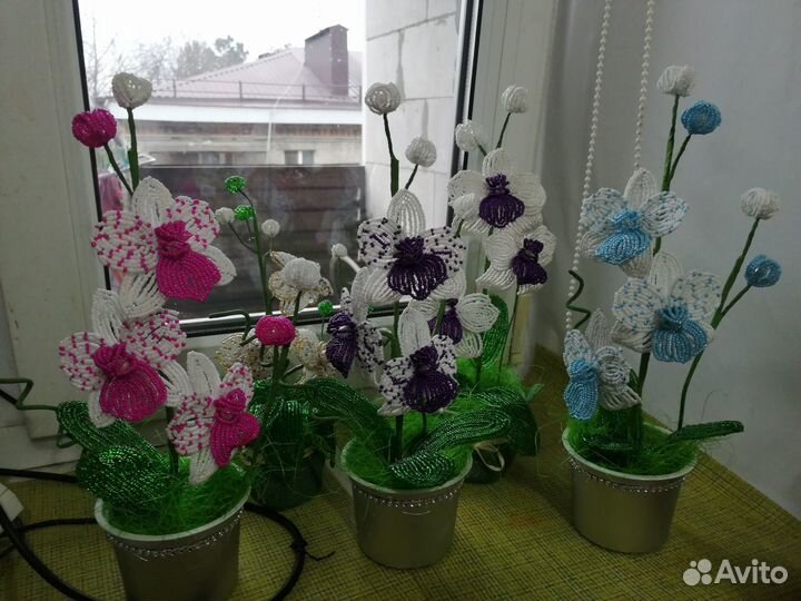 Цветы из бисера ручной работы