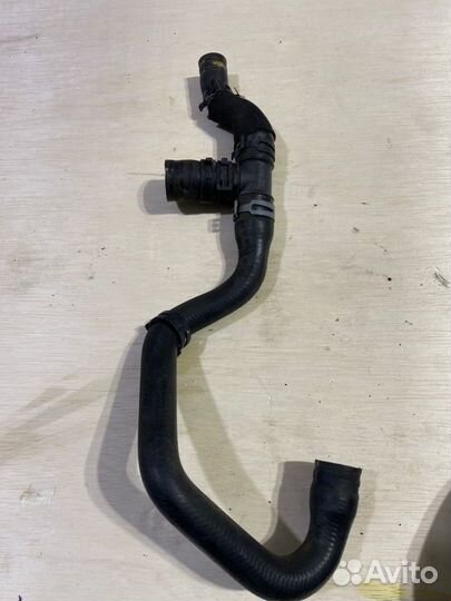 Патрубок системы охлаждения Mercedes-Benz C-Class