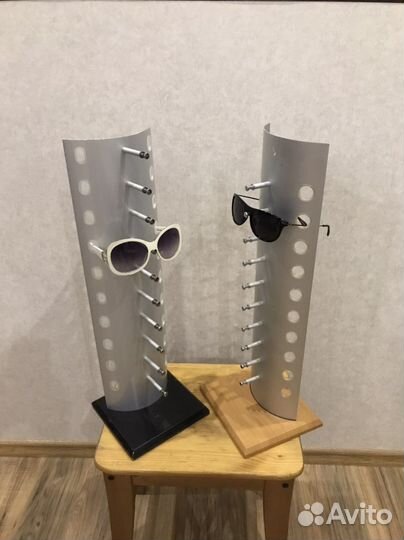 Стойка для очков