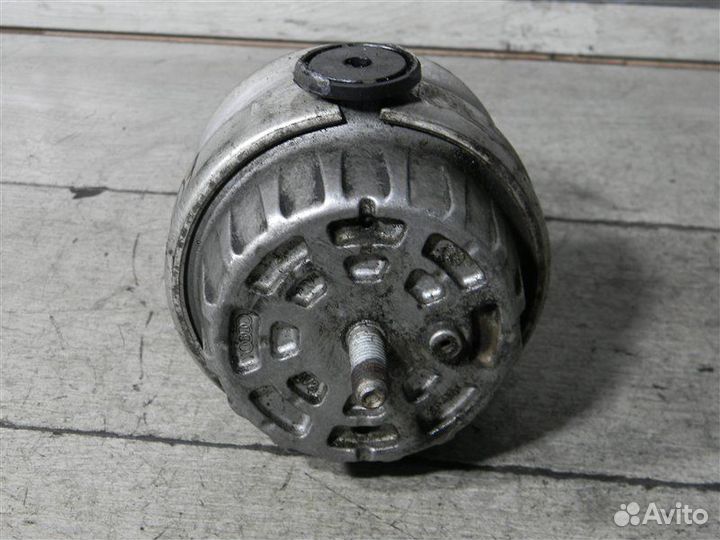 Опора двигателя 4F0199379L Audi A6 C6 4F2 AUK 3.1