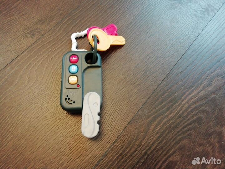 Пакет игрушек и пульт 