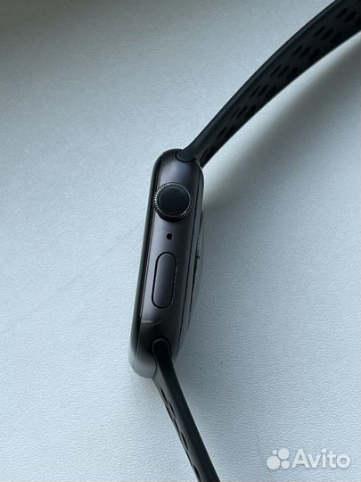 Apple Watch Nike Series 5, 44мм