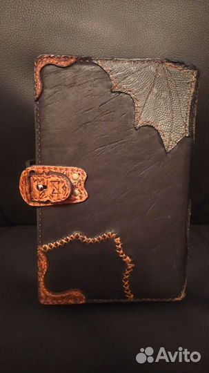 Книга в кожанном переплете Ведьмак