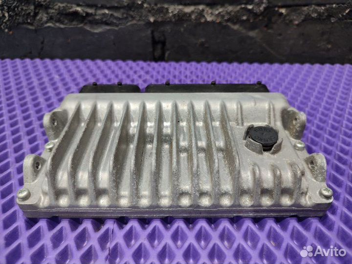 Блок управления двс Toyota Harrier AVU65-0028375