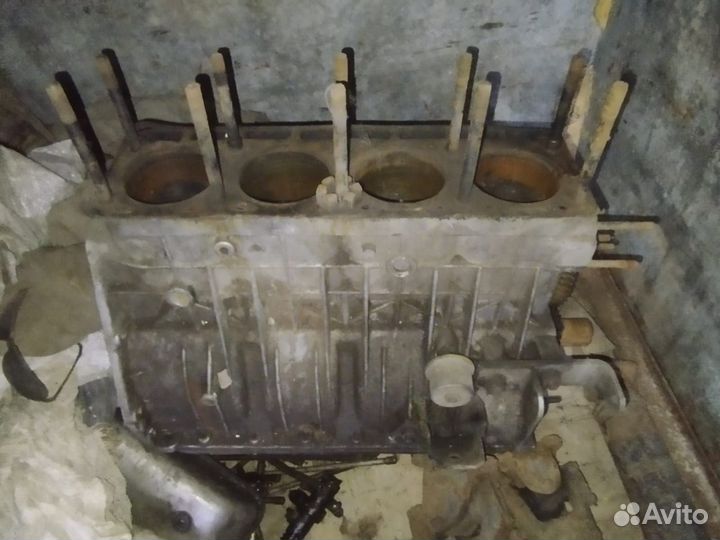 Двигатель газ