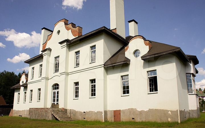 Дом 784 м² на участке 40 сот.