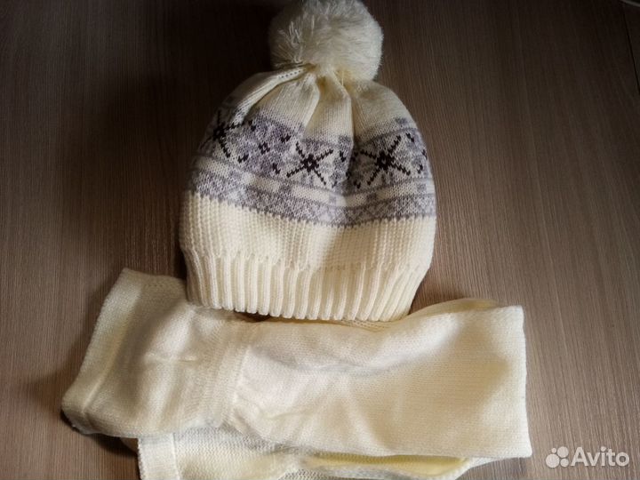 Комплект зимний шапка, шарф новые раз.52-54 tutu