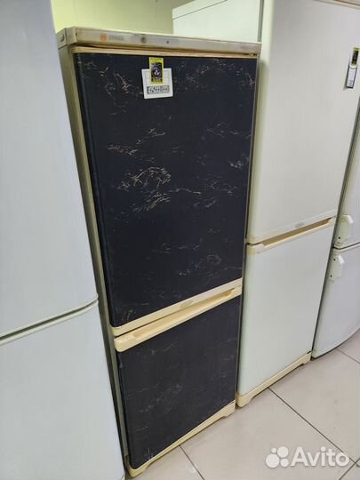 Холодильник двухкамерный