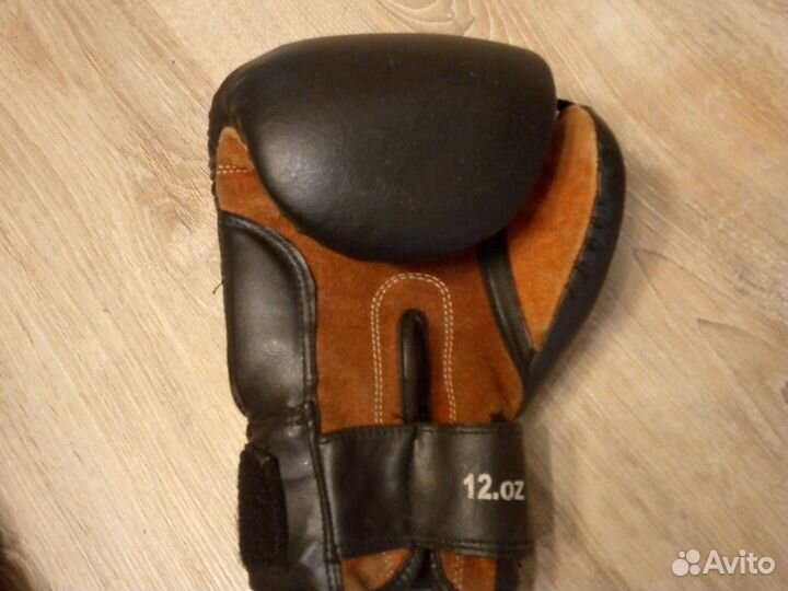 Боксерские перчатки green hill 12 oz