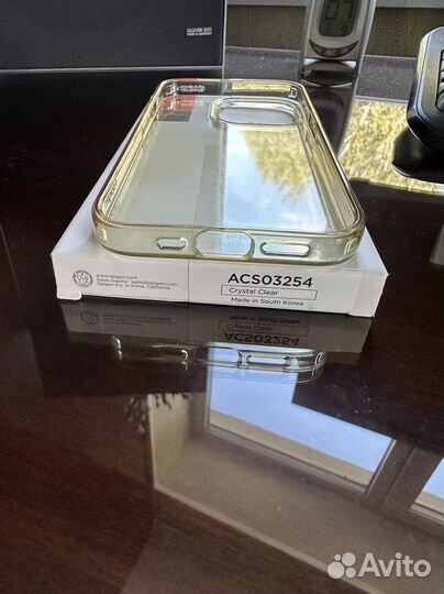 Чехол на iPhone 13 pro Spigen оригинал