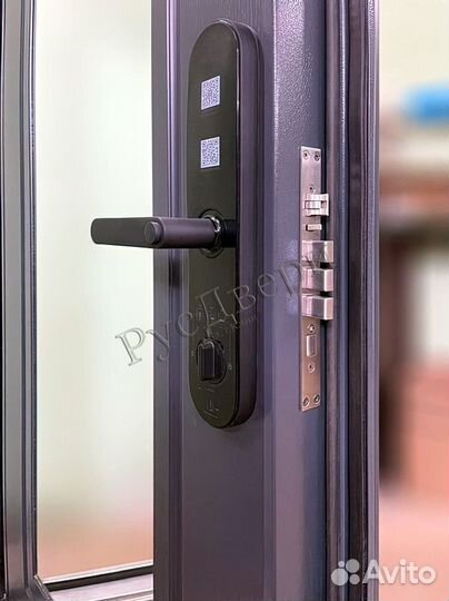 Металлическая входная дверь с электронным замком