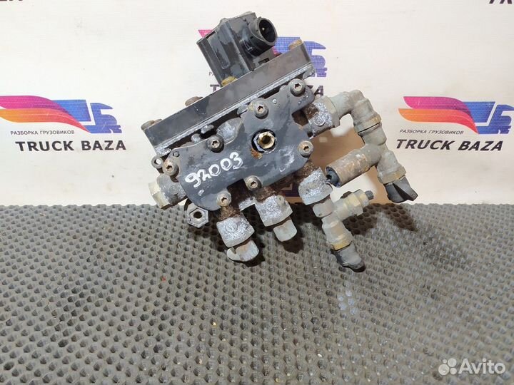 41211011 Кран уровня пола главный Iveco Stralis