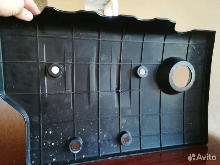 Декоративная крышка на двс Х-60 лифан