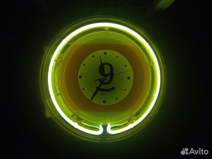 Часы настенные с подсветкой 