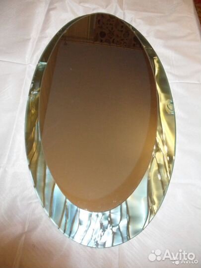 Зеркала настенные овальные