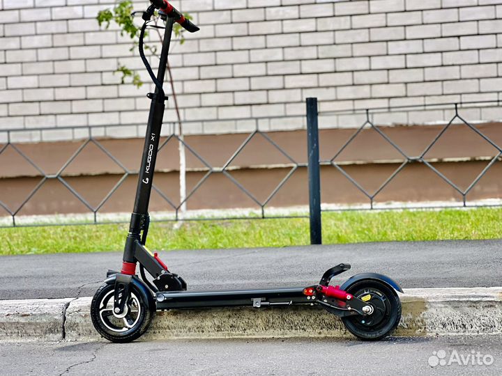 Электросамокат в идеальном состоянии