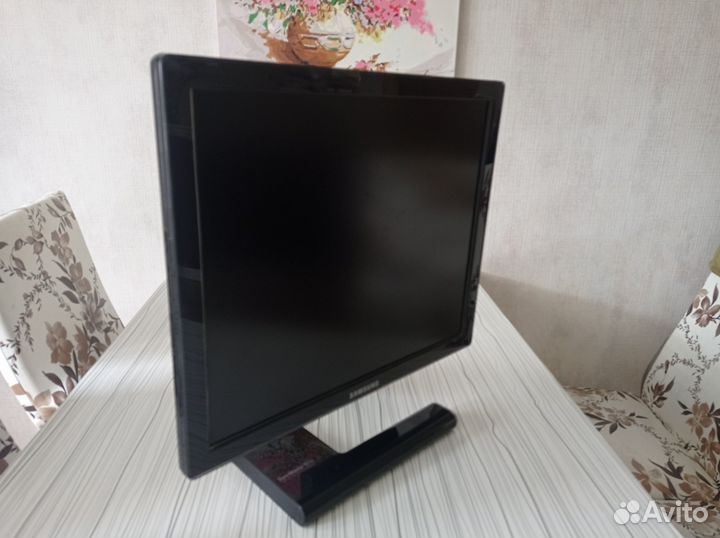 Монитор Samsung SyncMaster 971P