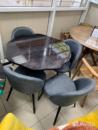 Современный стул для кухни