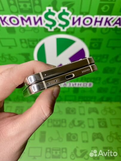 Samsung Galaxy Z Flip 5G, 8/256 ГБ