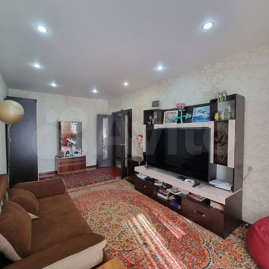 3-к. квартира, 70 м², 5/5 эт.