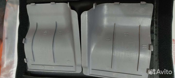 Заглушки задних стоек для Hyundai Accent