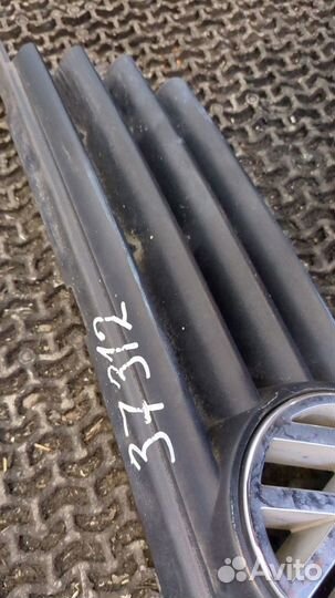 Решетка радиатора Volkswagen Polo, 1998