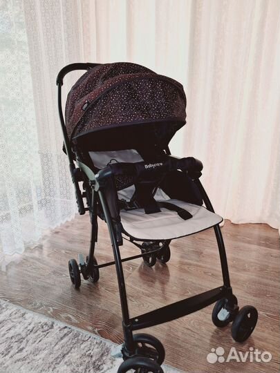 Прогулочная коляска,в отличном состоянии