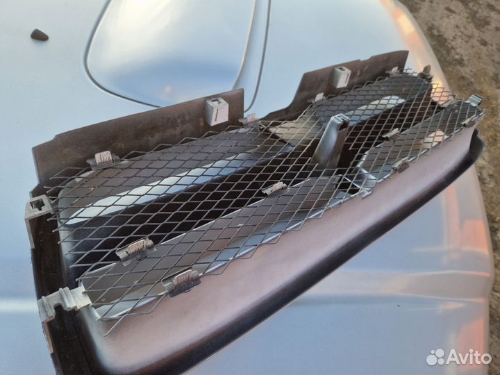 Решетка радиатора forester sg5