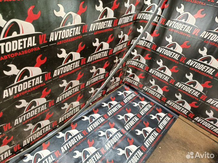 Молдинг кузова правый Volkswagen Passat B5 Plus