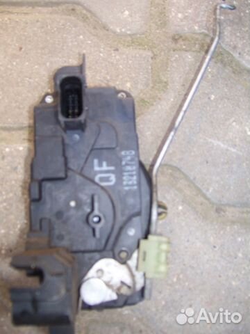 Опель астра H замок двери