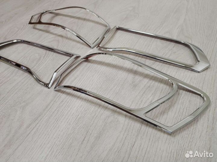 Окантовки задних фонарей хром Jeep grand Cherokee