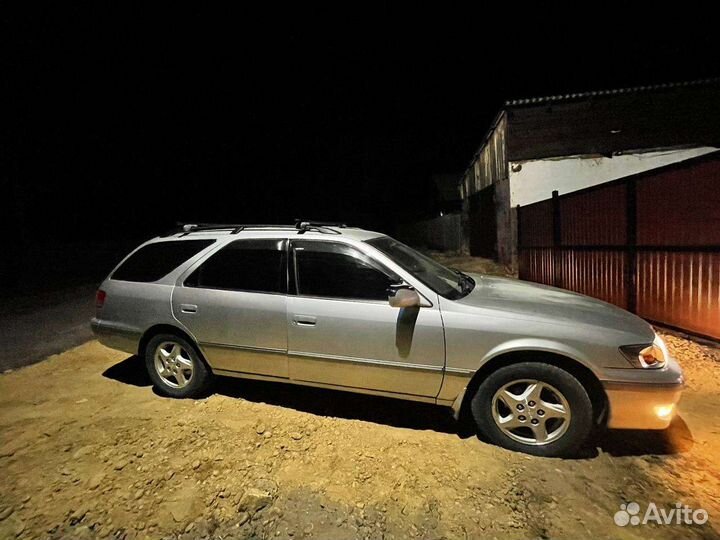 Toyota Mark II Wagon Qualis 2.2 AT, 1999, 93 000 км