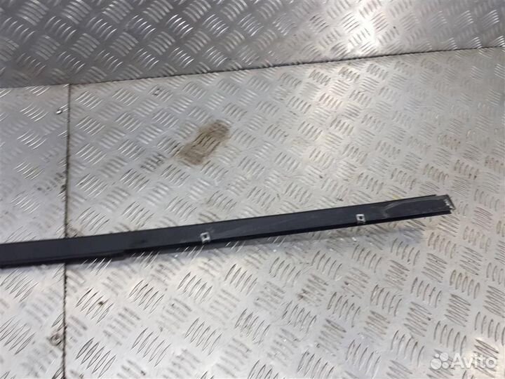 Направляющая стекла двери рено Master 3